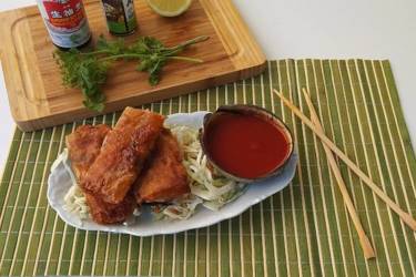 Lumpia με γαρίδες και ζαμπόν
