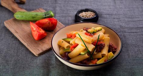 Ριγγατόνι με φρέσκο λουκάνικο