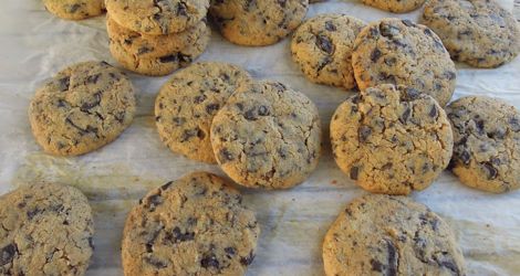 Νηστίσιμα μπισκότα με κομμάτια σοκολάτας