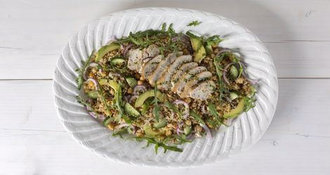 Σαλάτα με ρεβίθια κοτόπουλο και αβοκάντο