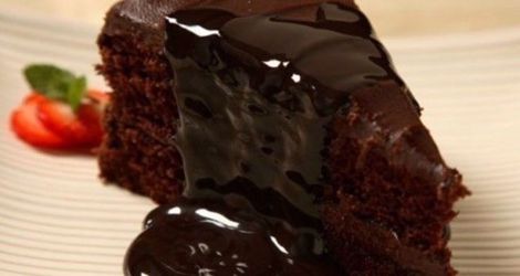 Σοκολατόπιτα με σως σοκολάτας