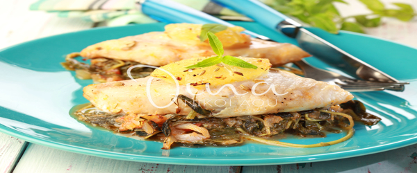 ΠΕΡΚΑ ΜΕ ΠΟΡΤΟΚΑΛΙ ΣΤΟ ΦΟΥΡΝΟ ΚΑΙ ΧΟΡΤΑ ΤΣΙΓΑΡΙΑΣΤΑ