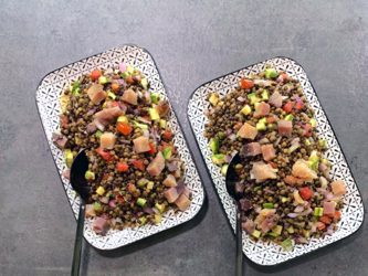 Σαλάτα φακές με λακέρδα