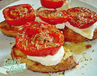 Αρωματικές Ψητές Ντομάτες με Ανθότυρο