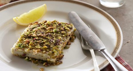 Φέτα Σαγανάκι με Φυστίκια Αιγίνης και Μαστίχα