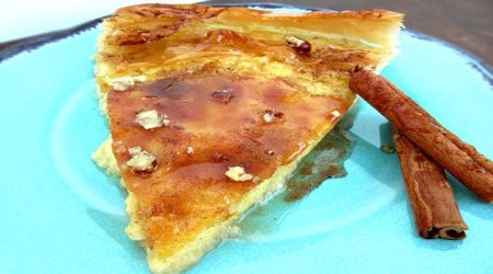 Πίτα με μέλι και κατσικίσιο γάλα