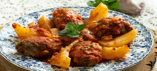 Μπιφτέκια με Πατάτες στο φούρνο