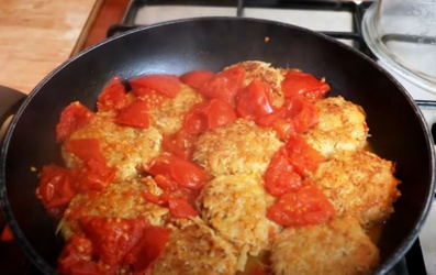 Δύο Πατάτες Δύο Καρότα και λίγο Κιμά