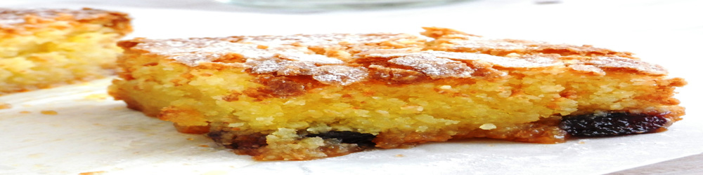 Κέικ αμυγδάλου με κεράσια