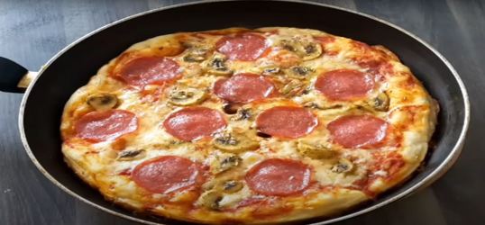 Σπιτική Πίτσα στο τηγάνι