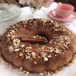 Χαλβάς Σιμιγδάλι με τριμμένα Aμύγδαλα και Aρωματική κανέλα