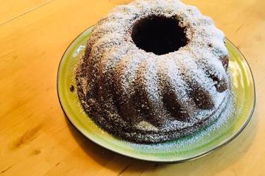 Κέικ με κακάο και φουντούκια