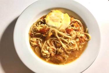 Μανέστρα με αυγά
