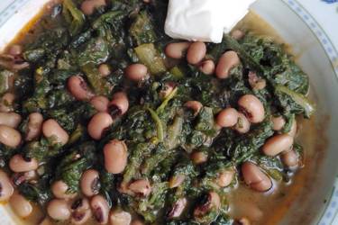 Μαυρομάτικα με άγρια χόρτα
