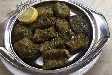 Ντολμαδάκια γιαλαντζί με αμπελόφυλλα Αντώνης