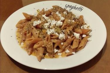 Πένες κόκκινης φακής με τόνο
