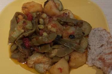 Φασολάκια με κολοκυθάκια και πατάτες
