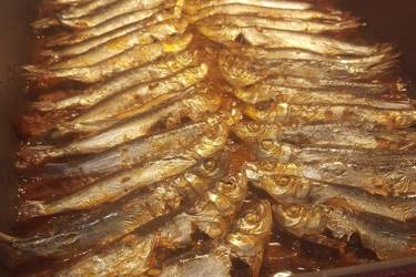 Σαρδέλα ψητή με λεμόνι και ρίγανη
