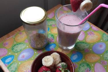 Smoothie με μπανάνα και φράουλες
