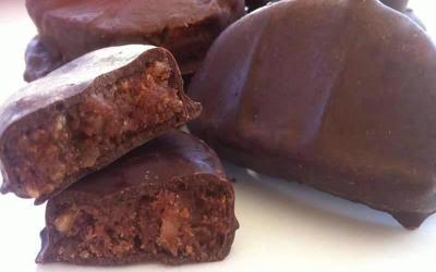 Φτιάξε γλυκό διαίτης: Καριόκες με σοκολάτα και στέβια