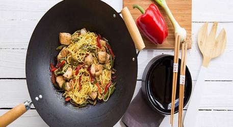 Ταϋλανδέζικο κοτόπουλο με noodles