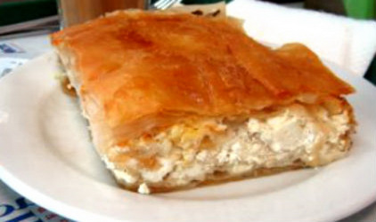 Τυρομπούρεκο ταψιού με φύλλο κρούστας
