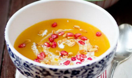 Ριγκατόνι με σάλτσα ντομάτας