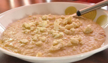 Τραχανόσουπα με άρωμα μαστίχας