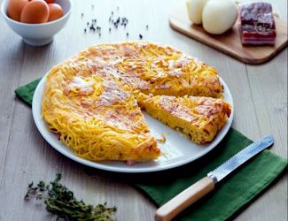 Ομελέτα με (υπόλοιπα) μακαρόνια