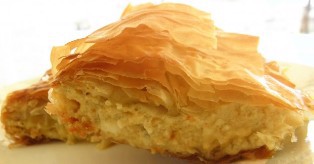 Τυρόπιτα
                  