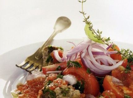 Ντοματοσαλάτα με μυρωδικά