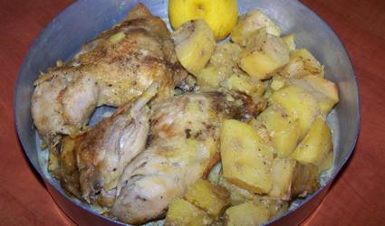 Κοτόπουλο με πατάτες στο φούρνο 