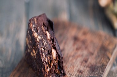 Σοκολατένιο Γλυκό Καρυδάτο