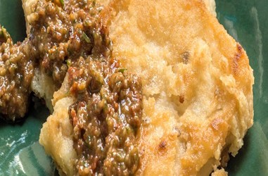 Σαγανάκι Γραβιέρας με Ψητά Λαχανικά και Σάλτσα Λιαστής Ντομάτας