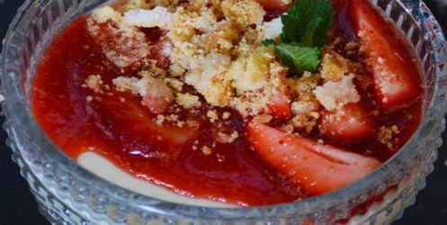 Πανακότα βανίλιας με φράουλες 