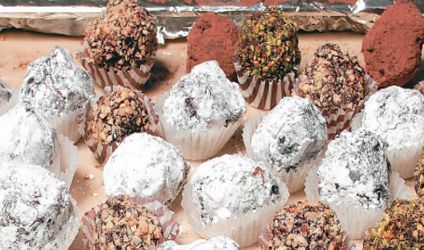 Κλασικές τρούφες σοκολάτας