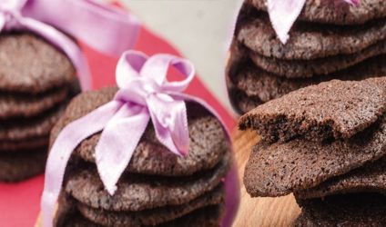 Μπισκότα µε πραλίνα φουντουκιού