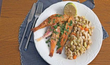 Ψάρι τηγανιτό με Λουβιά ξεκούνια